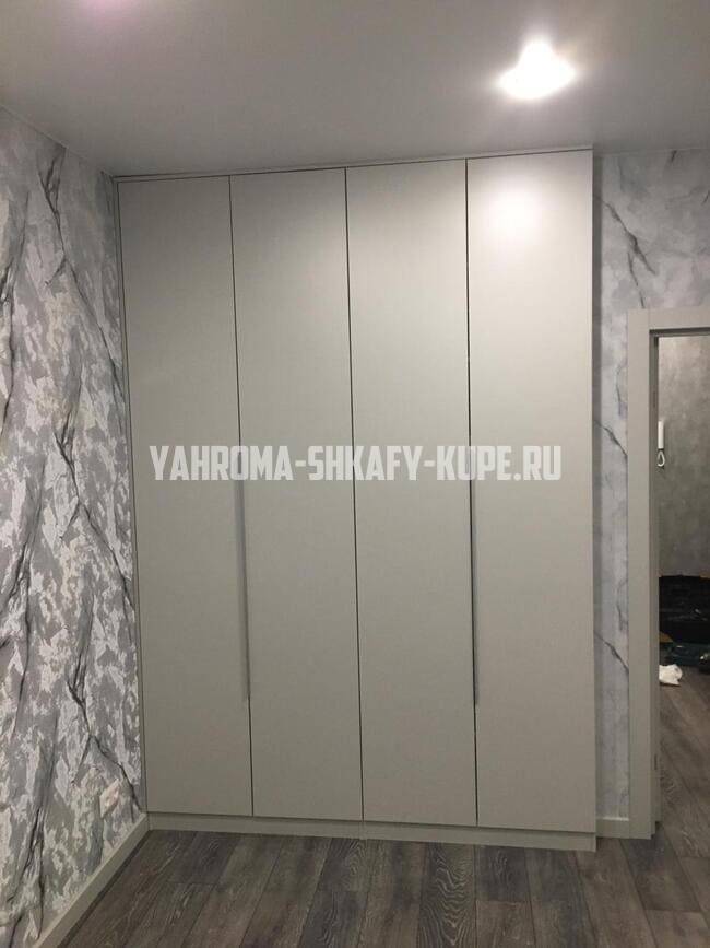 Распашные шкафы Яхрома