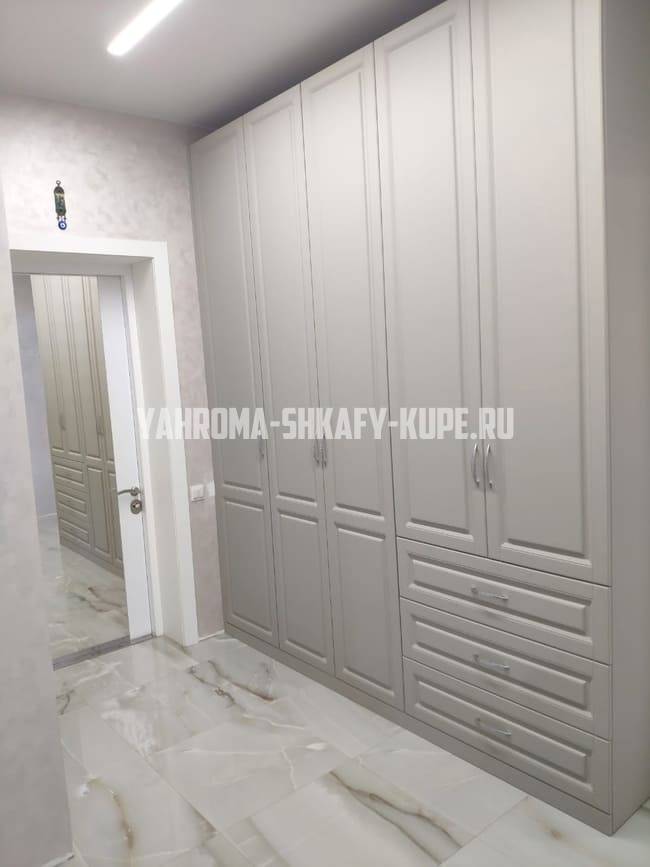 Распашные шкафы Яхрома