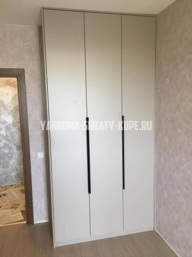 Шкафы в спальню Яхрома